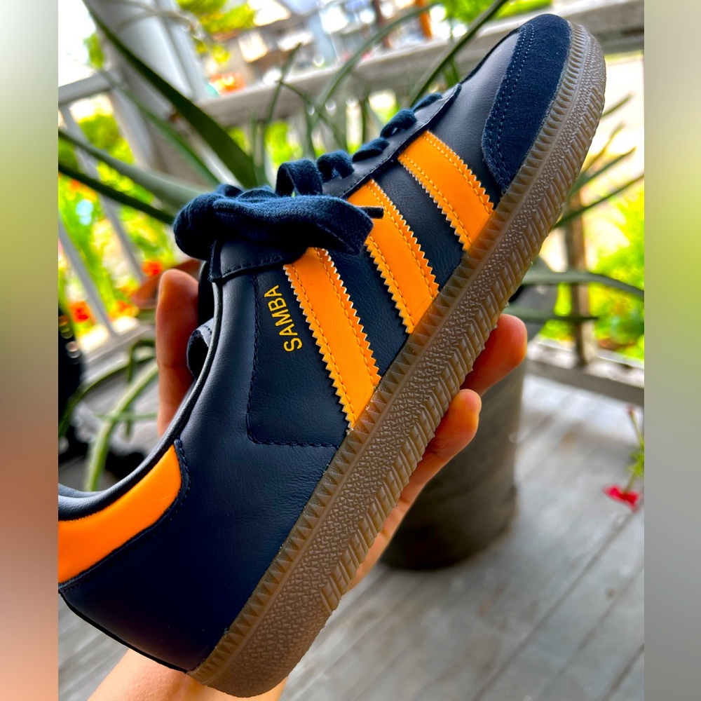 Adidas samba OG size 7 navy blue/orange
